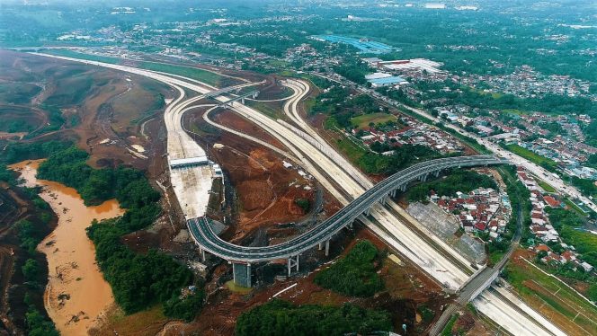 
 Hari Ini Tol Bocimi dan Cibitung-Cimanggis Difungsikan untuk Arus Balik Lebaran 2024