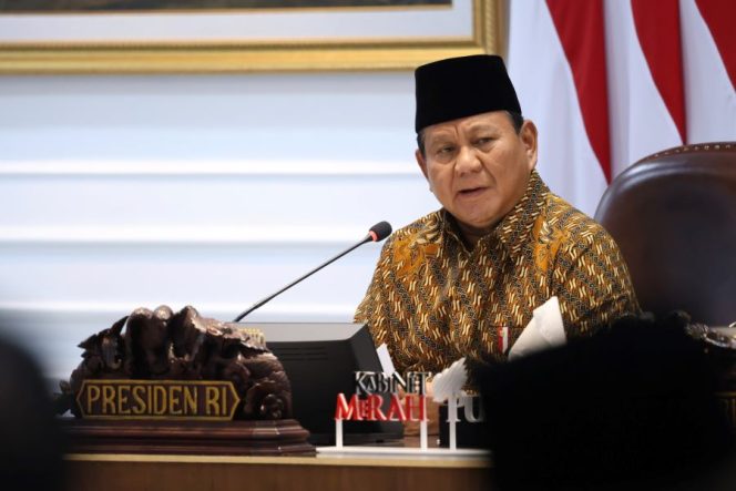 
 Prabowo Tekankan Efisiensi, Minta Kurangi Kegiatan Seremonial dan Kunker Luar Negeri