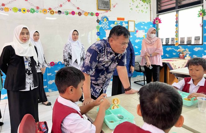 
 Program Makan Bergizi Gratis Uji Coba di 114 Sekolah Dasar Tangerang