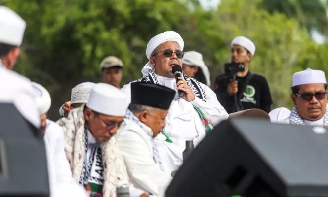 
 Rizieq Shihab di Reuni 212: Harapan untuk Prabowo dan Pesan Persatuan