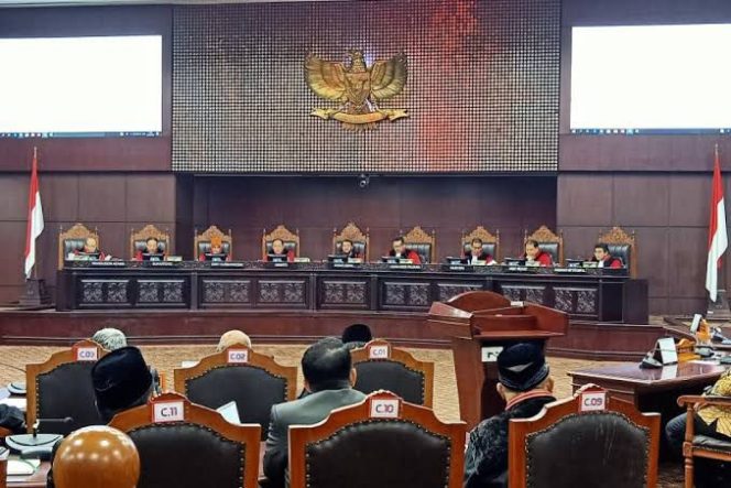 
 UU Pemilu Digugat, Presiden Diminta Tak Boleh Kampanye Pilpres