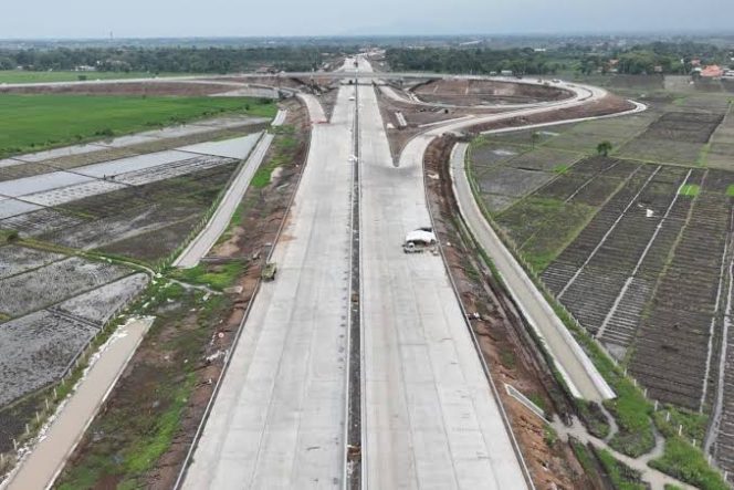 
 Jelang Lebaran Tol Probowangi Dibuka Gratis